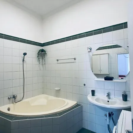 Apartment Florian Apartman *
